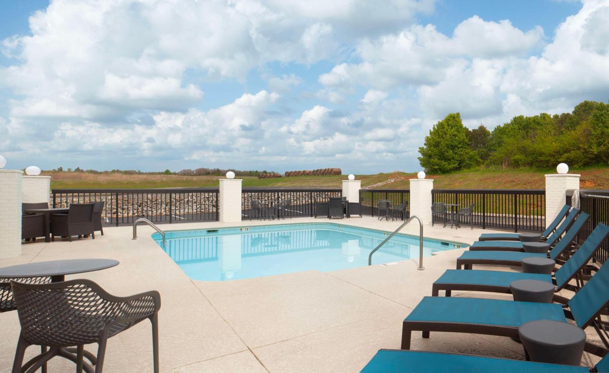 Hampton Inn Athens Exteriör bild